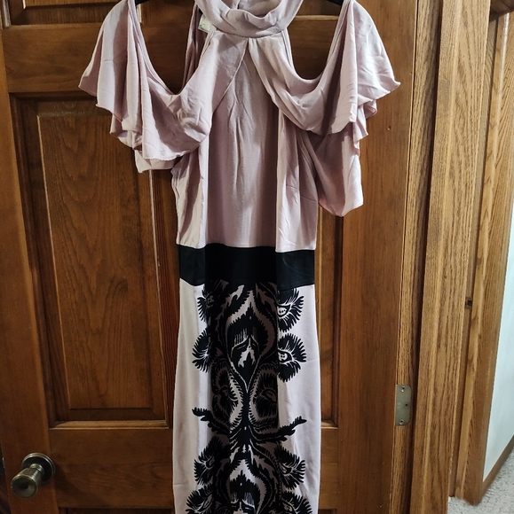 Venus NIP women's medium cold shoulder maxi dress - Picture 1 of 8